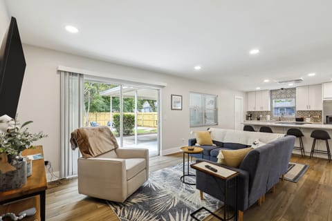 Tampa Vacation Rental ~ 3 Mi to Downtown! House in Tampa