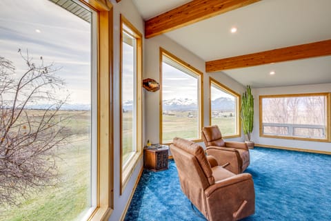 Corvallis 'Coyote Creek House' w/ Mountain Views! House in Idaho