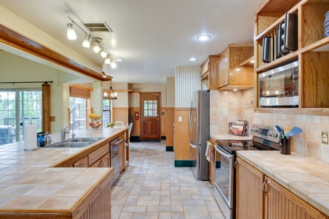 Mi-Wuk Village Vacation Rental w/ Multi-Level Deck House in Mi Wuk Village