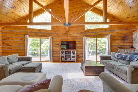 A-Frame Log Home w/ Game Room Near Lake George! House in Bolton