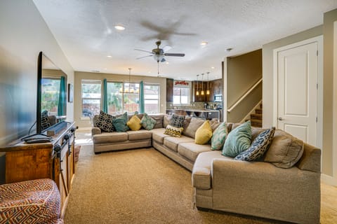 Moab Vacation Rental: Pool & Hot Tub Access! Apartment in Moab