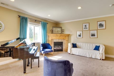 Spacious Utah Retreat w/ Deck, Grill & Fire Pit! House in Provo