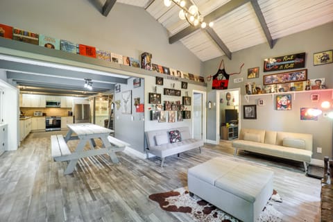 Beech Mountain Home w/ Fire Pit < 1 Mi to Skiing! Apartment in Beech Mountain