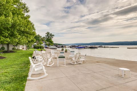 Canandaigua Lake Romantic Getaway w/ Boat Slip! Apartment in Canandaigua Lake
