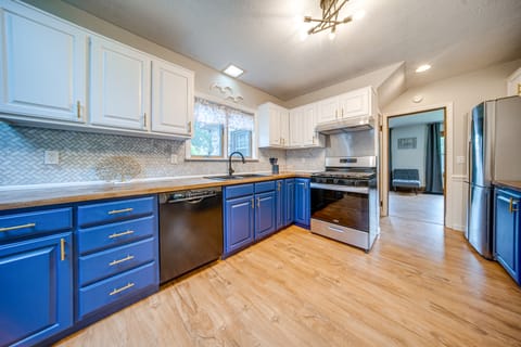 Central Erie Vacation Rental ~ 2 Mi to Beach! House in Millcreek Township