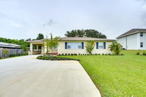 Sunny Lake Wales Getaway - 1 Mi to Downtown House in Lake Wales