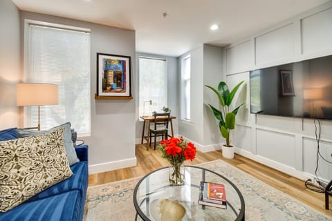 Charming Alexandria Vacation Rental in Old Town! Apartment in Alexandria