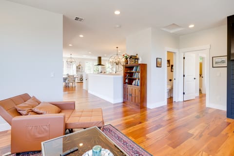 Modern Arch Cape Home: Ocean View, Steps to Beach! House in Washington