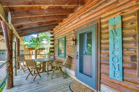 Charming Wellesley Island Cabin Near State Parks House in Wellesley Island