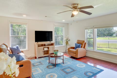 Renovated Louisiana Rental Near Mississippi River House in Mississippi