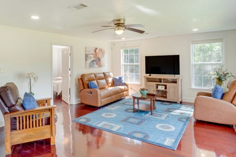 Renovated Louisiana Rental Near Mississippi River House in Mississippi