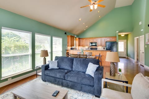 Fish & Kayak: Tranquil Cedar Creek Home! House in Tool