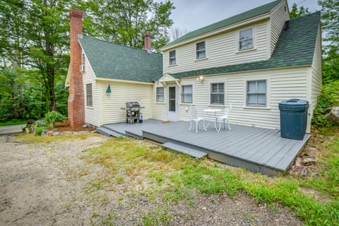 Cozy Vacation Rental Home Near Lake Winnipesaukee! House in New Durham
