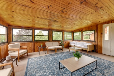 Cozy Brookville Home w/ Fire Pit & Deck! House in Indiana