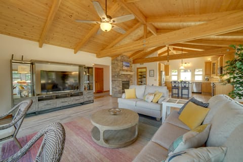 Inviting Manchester Home w/ Hot Tub Near Beach! House in Mendocino County