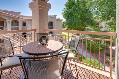 Pool Access! 55 + Snowbird Retreat in Peoria Apartment in Sun City