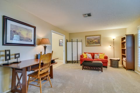 Private Pool, Slide & Treehouse: Largo Retreat House in Largo