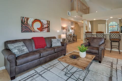 Branson Vacation Rental w/ Pools & Hot Tub! Apartment in Branson