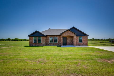 Madill Vacation Rental w/ Grill: Near Lake Texoma! House in Lake Texoma