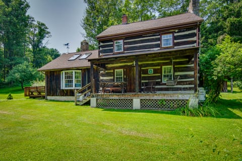Historic Morrisdale Area Cabin w/ Deck & Fireplace House in Allegheny River