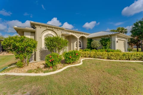 Grill-Chill-Splash: Your Port Charlotte Paradise! House in Port Charlotte