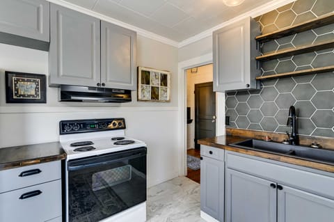 Cozy Starkville Apartment: Walk to Main Street! Apartment in Starkville