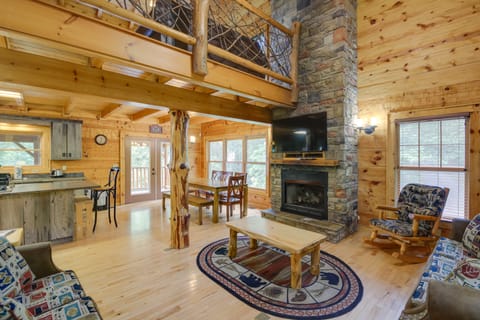 Sevierville Rental Cabin w/ Hot Tub & Game Room! House in Sevier County