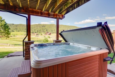 Hot Tub + Golf Course Views: Luxe Sturgis Home! House in North Lawrence