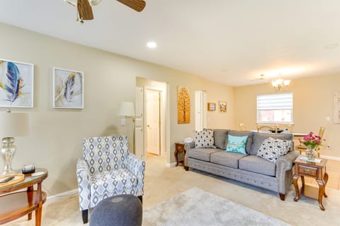 Cozy Oklahoma Retreat w/ Covered Patio & Gas Grill House in Oklahoma City