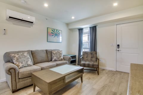 Community Pool Access: Rehoboth Beach Unit! Apartment in Rehoboth Beach