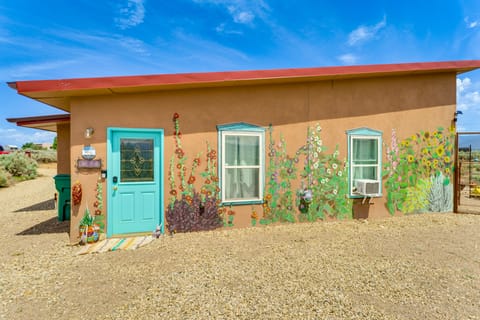 Pet-Friendly El Prado Vacation Rental w/ Views! Apartment in New Mexico