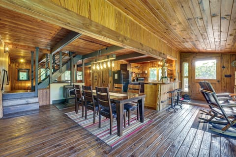 Eureka Springs Rental Cabin 8 Mi to Downtown! House in Table Rock Lake