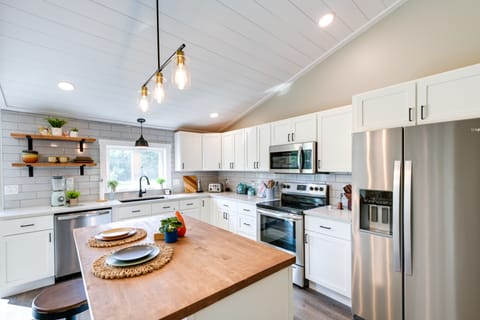 Orrington Vacation Rental w/ Private Deck & Views! House in Penobscot