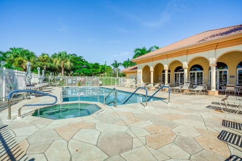 Fort Myers Condo: Community Pool + Fitness Center Apartment in Iona
