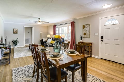 Pet-Friendly Knoxville Home w/ Fenced Yard! House in Knoxville