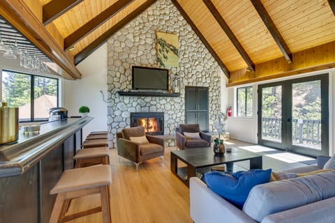 3 Decks, Game Room + Views: Lake Arrowhead Home! House in Lake Arrowhead