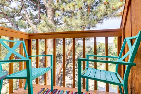 Bright Angel Fire Resort Condo: Walk to Ski Lift Apartment in Angel Fire