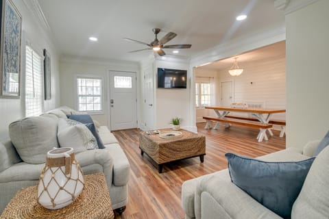 Walk to Water: Coastal-Chic Home Near Myrtle Beach House in Atlantic Beach