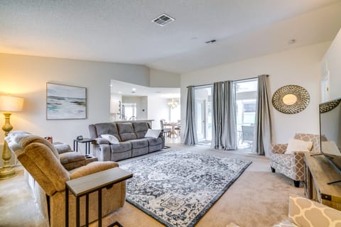 Family-Friendly Spring Hill Vacation Home w/ Lanai House in Spring Hill