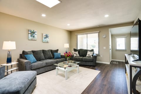 Golfer's Oasis! 55+ Sun City West Retreat w/ Pool House in Sun City West