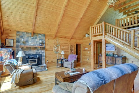 Serene Valley Bend Cabin Rental: 7 Private Acres! House in Shenandoah Valley