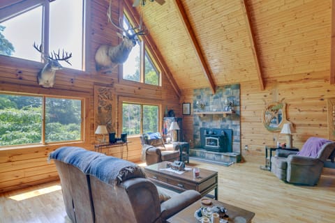 Serene Valley Bend Cabin Rental: 7 Private Acres! House in Shenandoah Valley