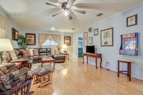 Peaceful Alabama Vacation Rental w/ Large Deck House in Alabama