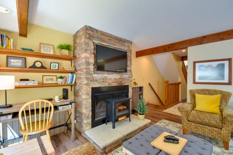 Tasteful Galena Townhome w/ Community Amenities Apartment in Iowa