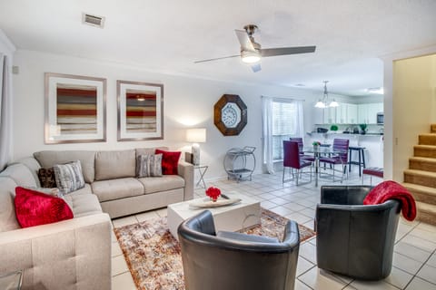 Charming Savannah Vacation Rental w/ Game Room! Apartment in Savannah