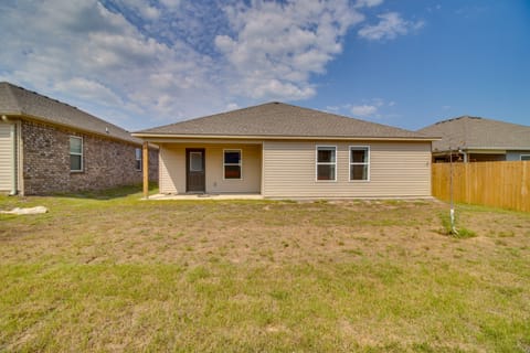 Charming Arkansas Getaway - Walk to Downtown! House in Fort Smith