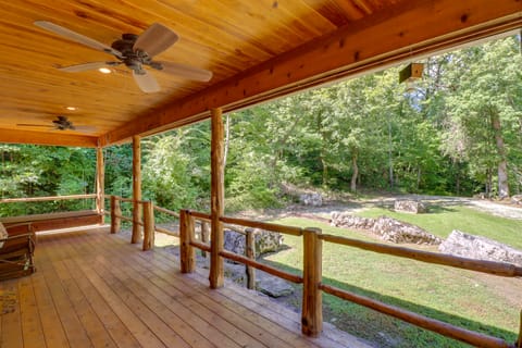 Romantic Mountain View Cabin Rental Near Downtown! House in Mountain View