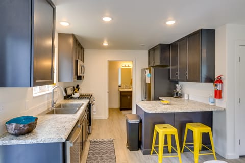 Dolores Townhome w/ Mountain Views: Near River! Apartment in Dolores