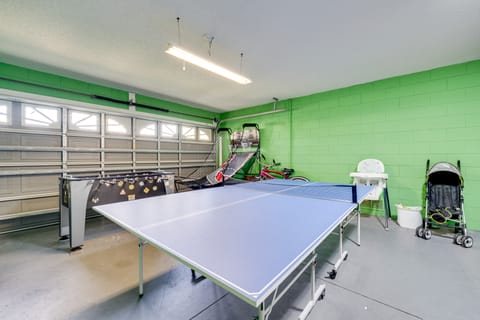 4 Mi to Disney: Family Getaway w/ Game Room! House in Four Corners