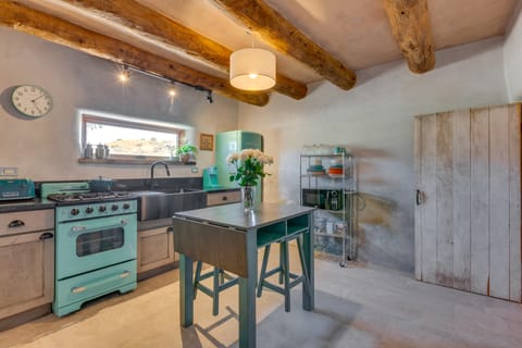 Beautiful Historic Adobe Home ~ 3 Mi to Taos Plaza House in New Mexico